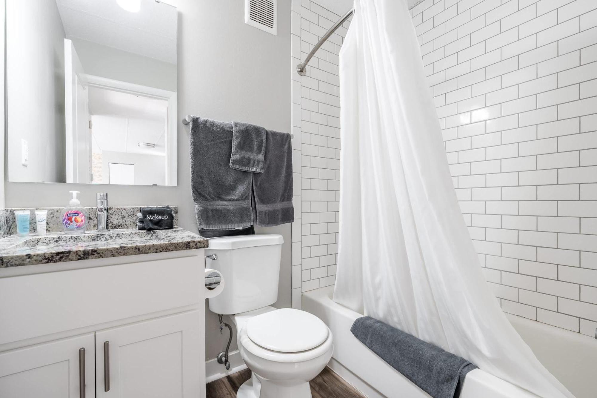 Modern Mass Ave 1Br Apartment With Kitchen Indianapolis Esterno foto